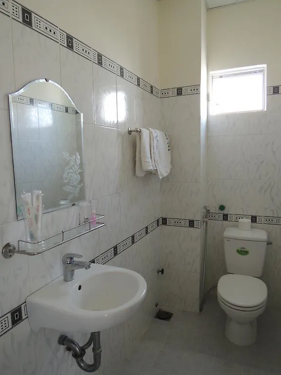 Apus Inn Nha Trang 2*,